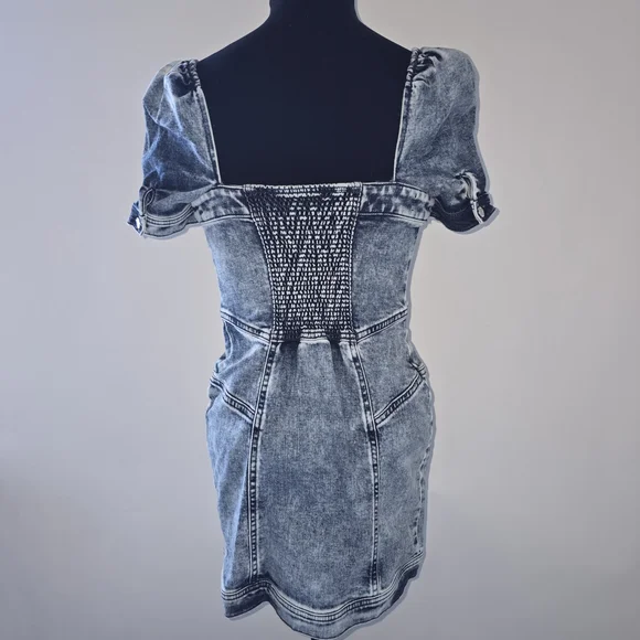 Retrofête Janie Washed Denim Mini Dress Women’s Small - Picture 7 of 10